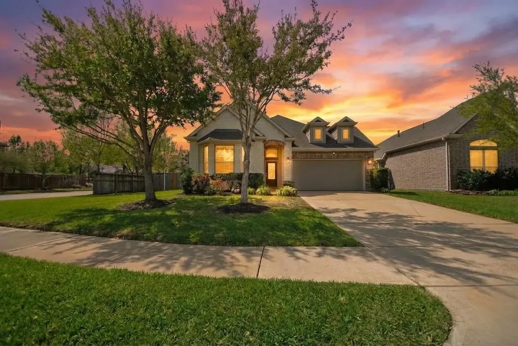 1527 Giles Drive Richmond TX 77406