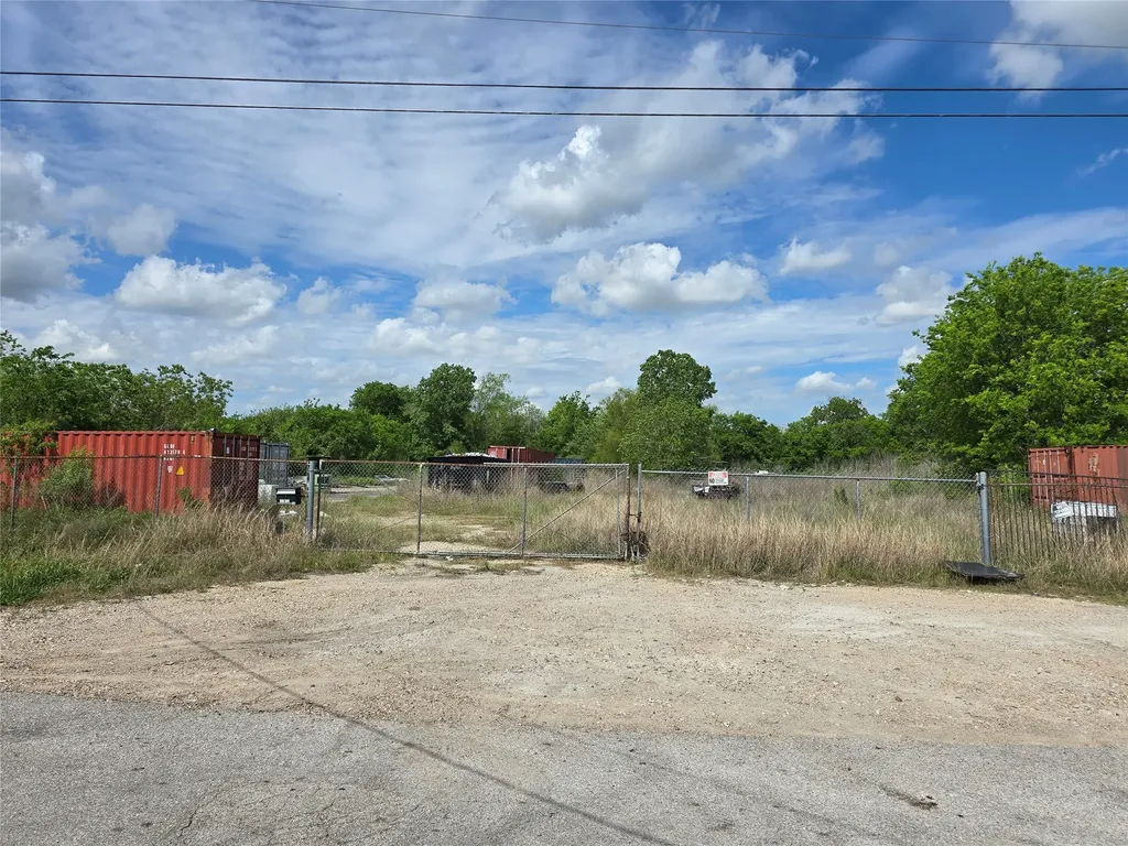 14042 Ambrose Street Houston TX 77045