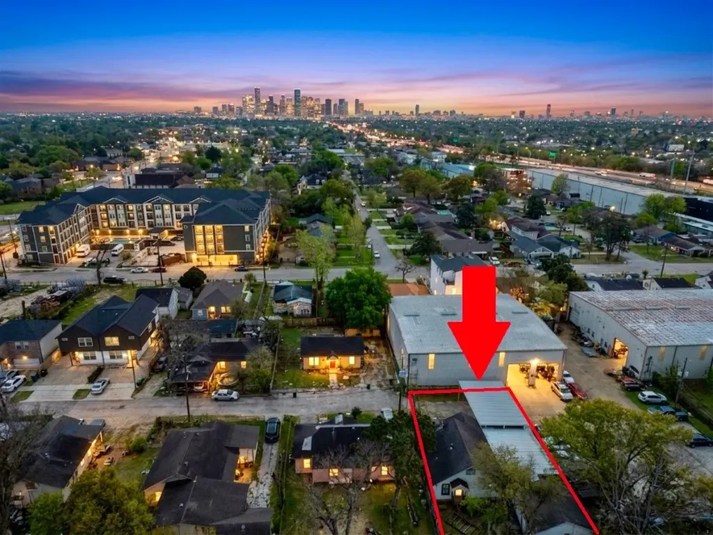 212 Danna Lane Houston TX 77009