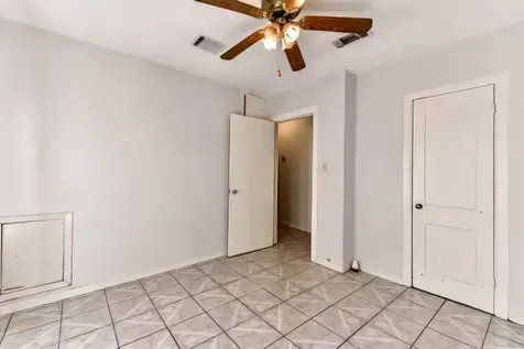 212 Danna Lane Houston TX 77009