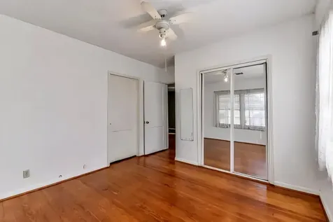 212 Danna Lane Houston TX 77009