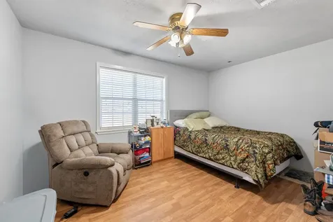 1407 W 6th Street Caldwell TX 77836