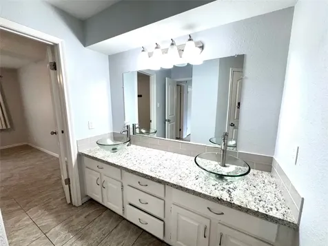 2809 La Mesa Street Bay City TX 77414