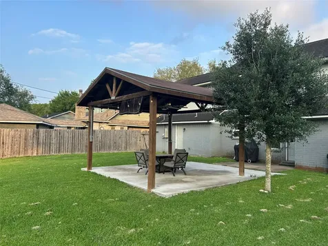 2809 La Mesa Street Bay City TX 77414