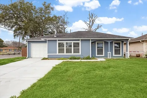 714 Heisse Street Alvin TX 77511