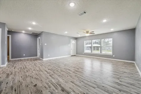714 Heisse Street Alvin TX 77511
