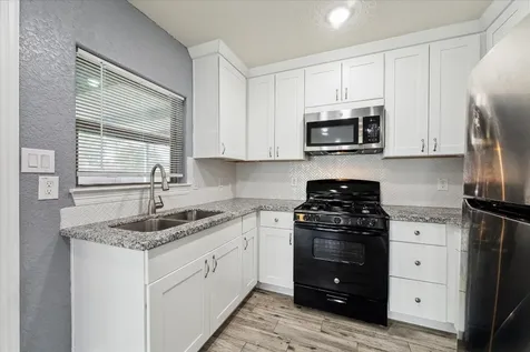 714 Heisse Street Alvin TX 77511