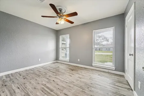714 Heisse Street Alvin TX 77511