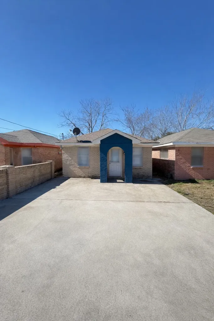 2919 Staples Street Houston TX 77026
