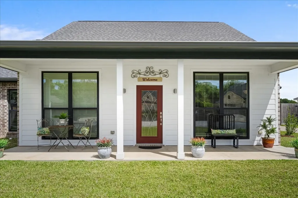 1207 Pecan Street Brenham TX 77833