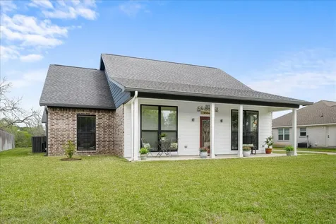 1207 Pecan Street Brenham TX 77833