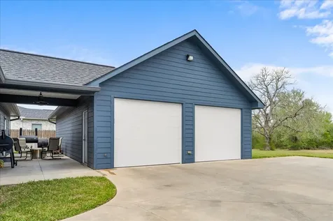 1207 Pecan Street Brenham TX 77833