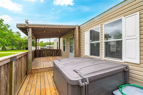 13422 W 6th Street Santa Fe TX 77510