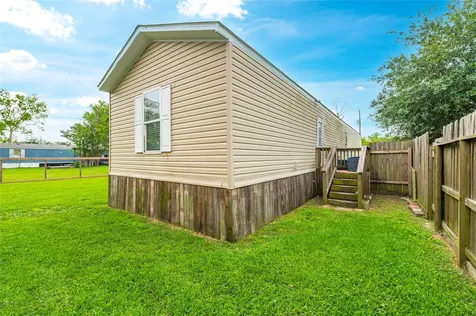 13422 W 6th Street Santa Fe TX 77510