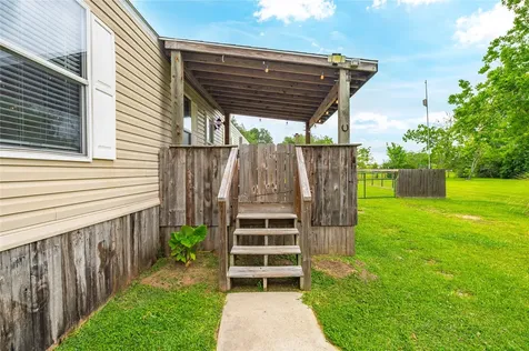 13422 W 6th Street Santa Fe TX 77510