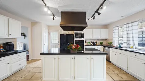 7518 Honey Creek Lane Houston TX 77095