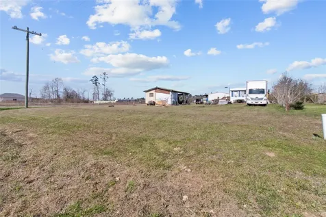 5615 Road 3550 Cleveland TX 77327