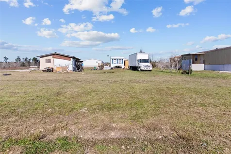 5615 Road 3550 Cleveland TX 77327