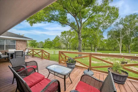 2919 Centerhill Circle Bellville TX 77418