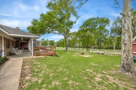 2919 Centerhill Circle Bellville TX 77418