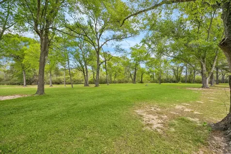 2919 Centerhill Circle Bellville TX 77418