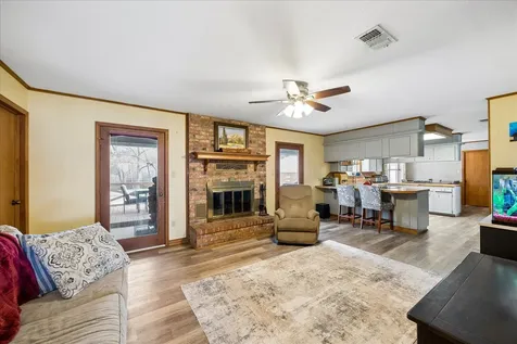 2919 Centerhill Circle Bellville TX 77418
