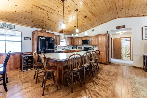 310 Marla Circle Huntsville TX 77320