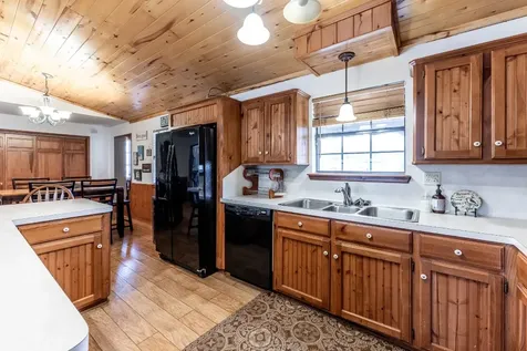 310 Marla Circle Huntsville TX 77320