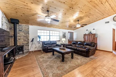 310 Marla Circle Huntsville TX 77320
