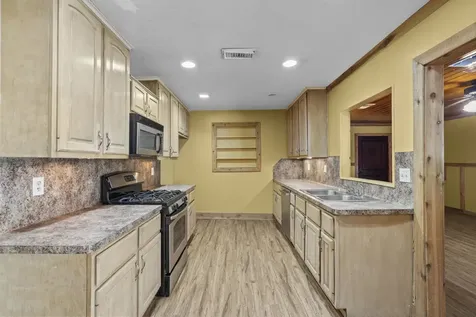 7117 Avenue D Santa Fe TX 77510