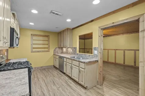 7117 Avenue D Santa Fe TX 77510
