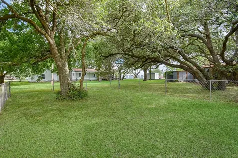 1551 Bayview Drive Palacios TX 77465