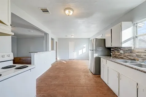5322 Westover Street Houston TX 77033