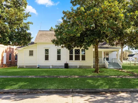 2421 Avenue G Bay City TX 77414