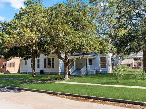 2421 Avenue G Bay City TX 77414