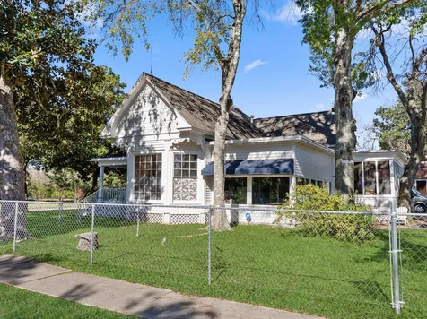 2421 Avenue G Bay City TX 77414