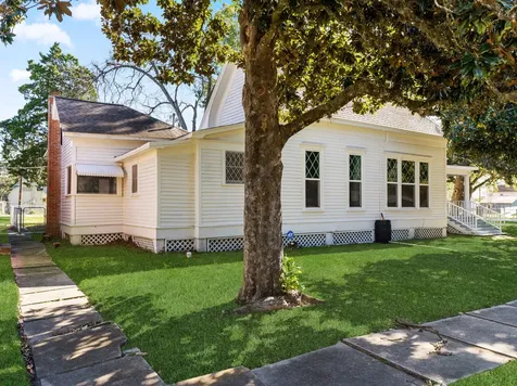 2421 Avenue G Bay City TX 77414