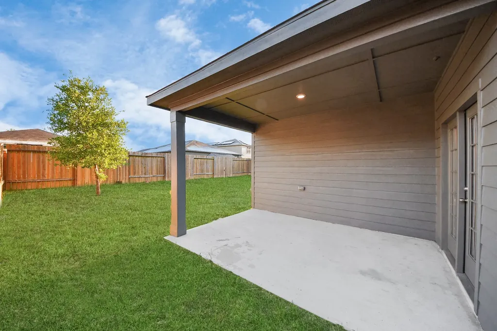 25469 Black Spruce Drive Cleveland TX 77328