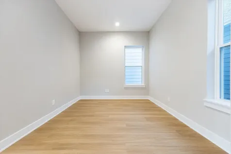 812 Thornton Street D Houston TX 77018