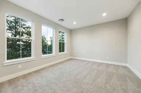 812 Thornton Street D Houston TX 77018