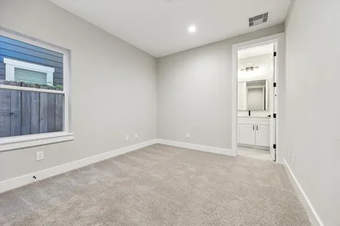 812 Thornton Street D Houston TX 77018