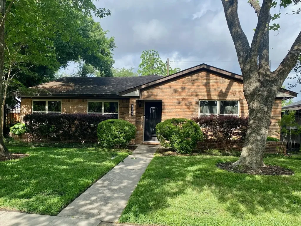 1603 Fawnhope Drive Houston TX 77008