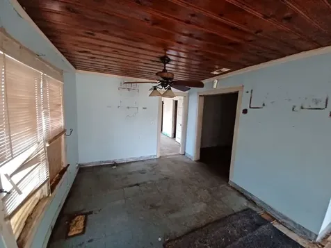 503 E Reiman Street Seymour TX 76380