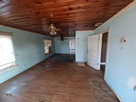 503 E Reiman Street Seymour TX 76380