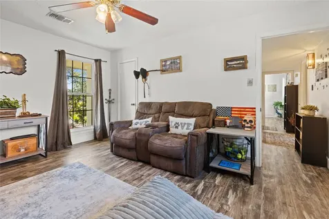 506 River Oaks Drive Huntsville TX 77340