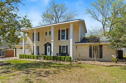 506 River Oaks Drive Huntsville TX 77340