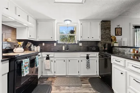 506 River Oaks Drive Huntsville TX 77340