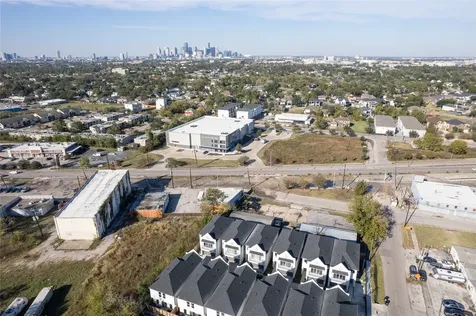 5906 Saint Augustine Street C Houston TX 77021