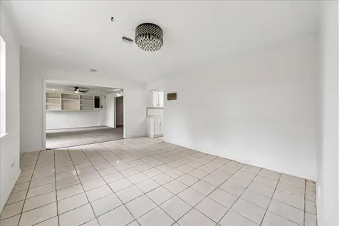 7714 Sterlingshire Street Houston TX 77016