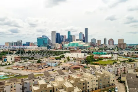 2345 Sperber Lane Houston TX 77003